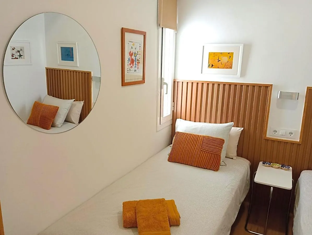 Apartment Comfortable Apartment. Very Central And Quiet. Barcelona